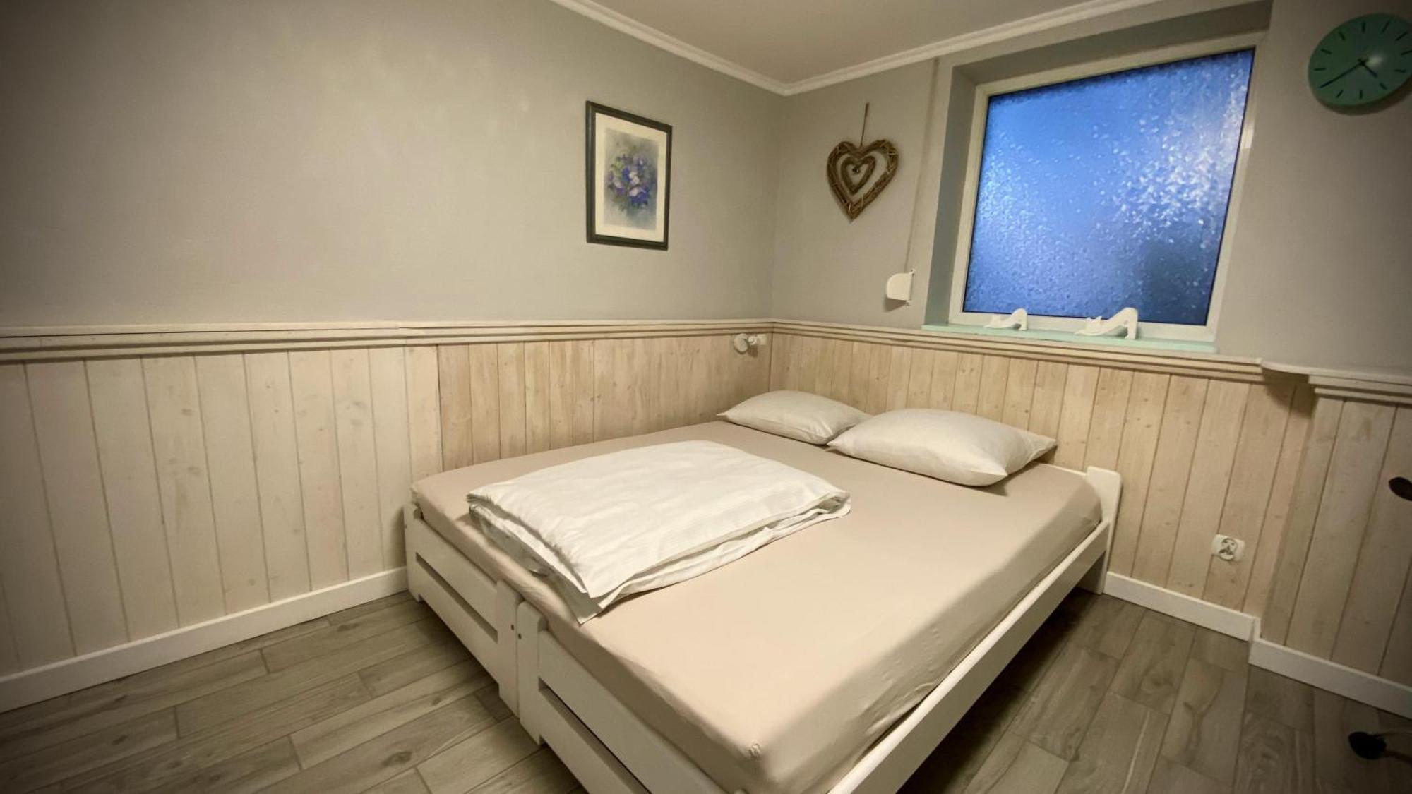 Villa Pod Orzechem W Zaniemyslu 외부 사진